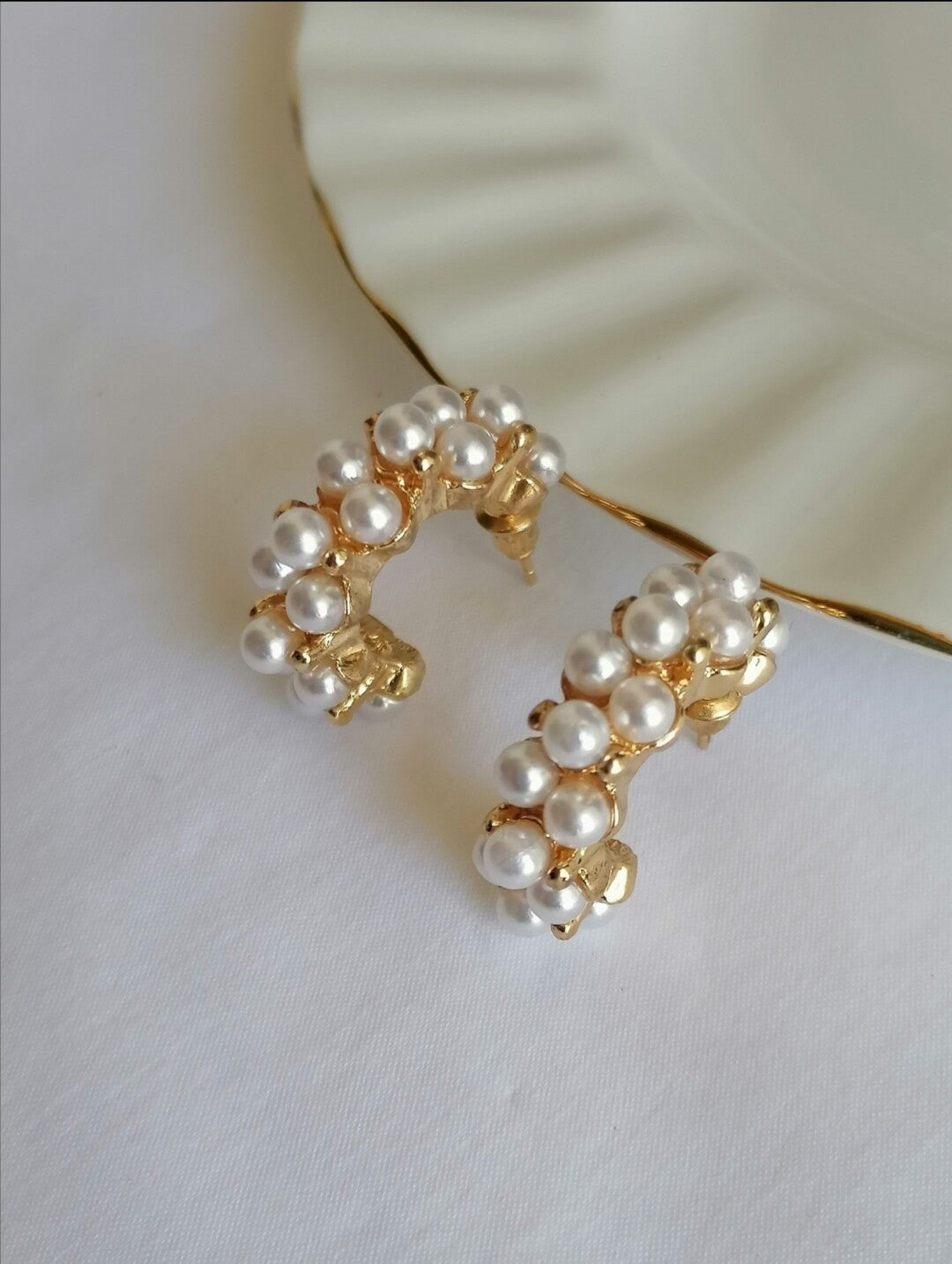 Mila Chunky Pearl | Hoop Earrings