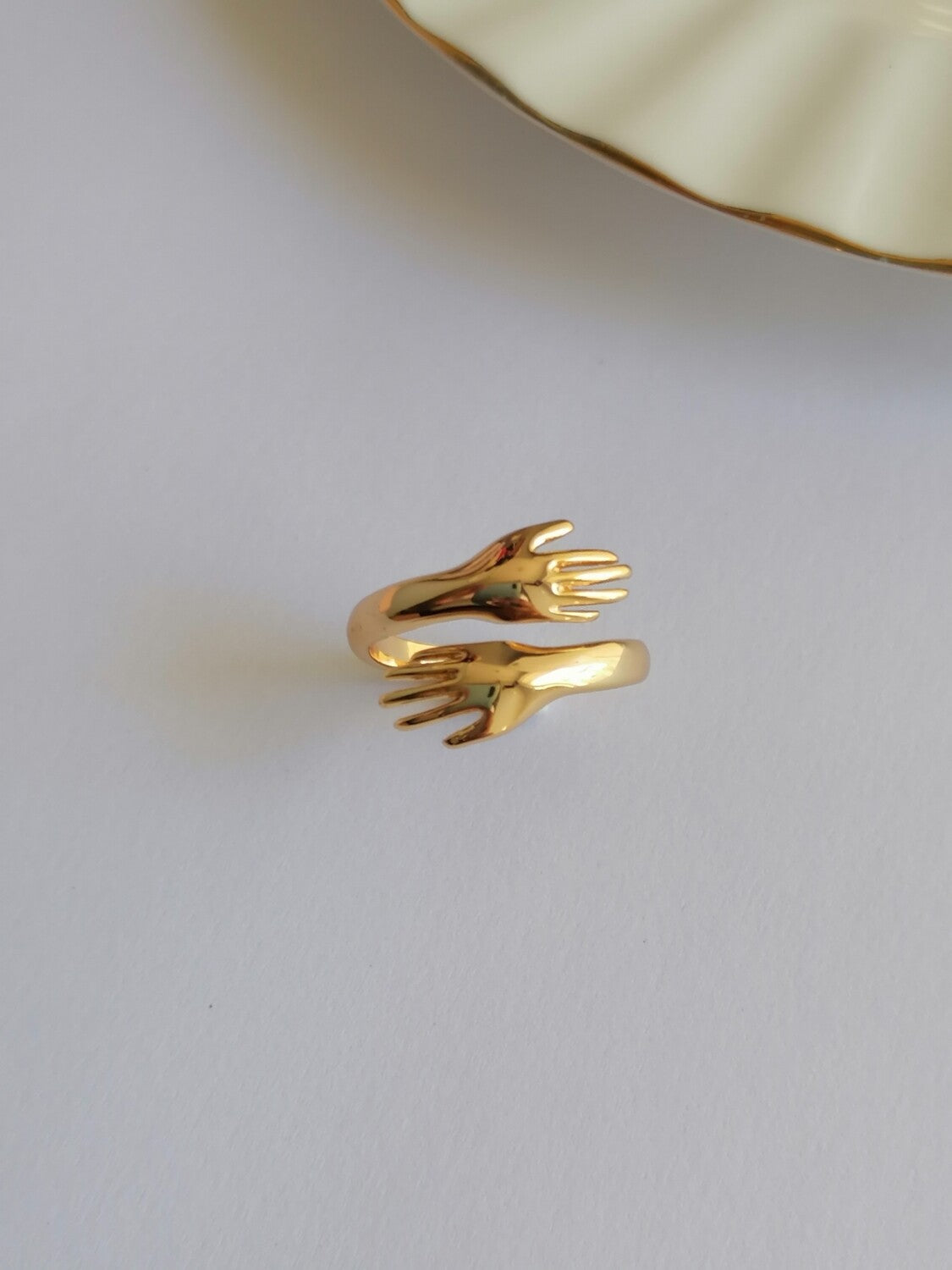 Hug Wrap Ring - Gold