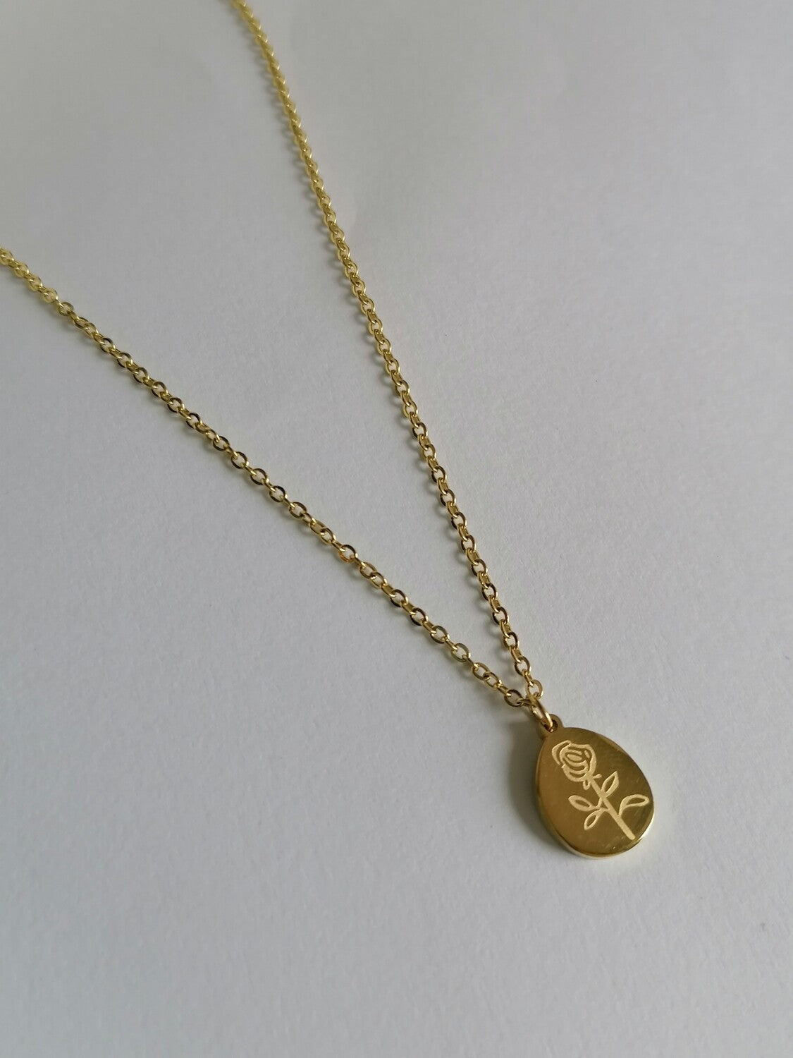 Rose Pendant Necklace