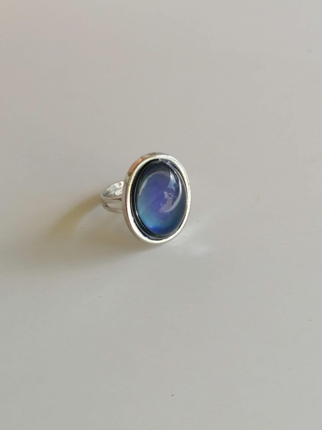 Oval MOOD Ring - Color Changing