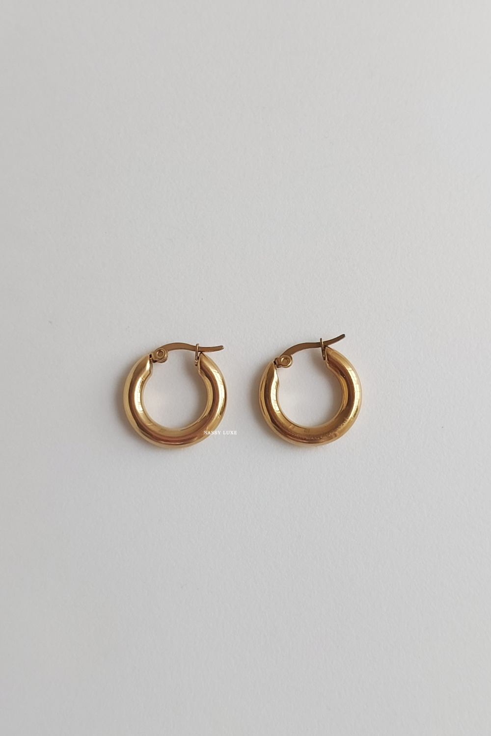 Amara Hoop | Minimalistic Classic Hoops